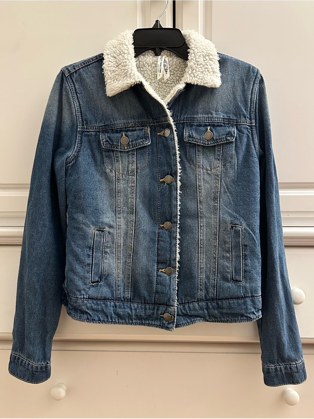 Ashley Vintage Charm EST 1998 Sherpa-Lined Denim Jacket Women’s Size Small